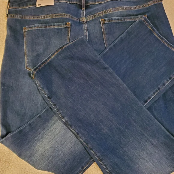 Old navy Kicker Boot cut jeans. Size 20.   NWT - Picture 5 of 12